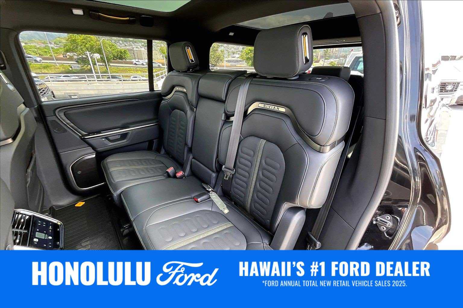 Used 2026 Rivian R1S Adventure Dual AWD/4WD image 29