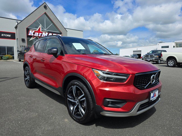 Used 2021 Volvo XC40 T5 R-Design