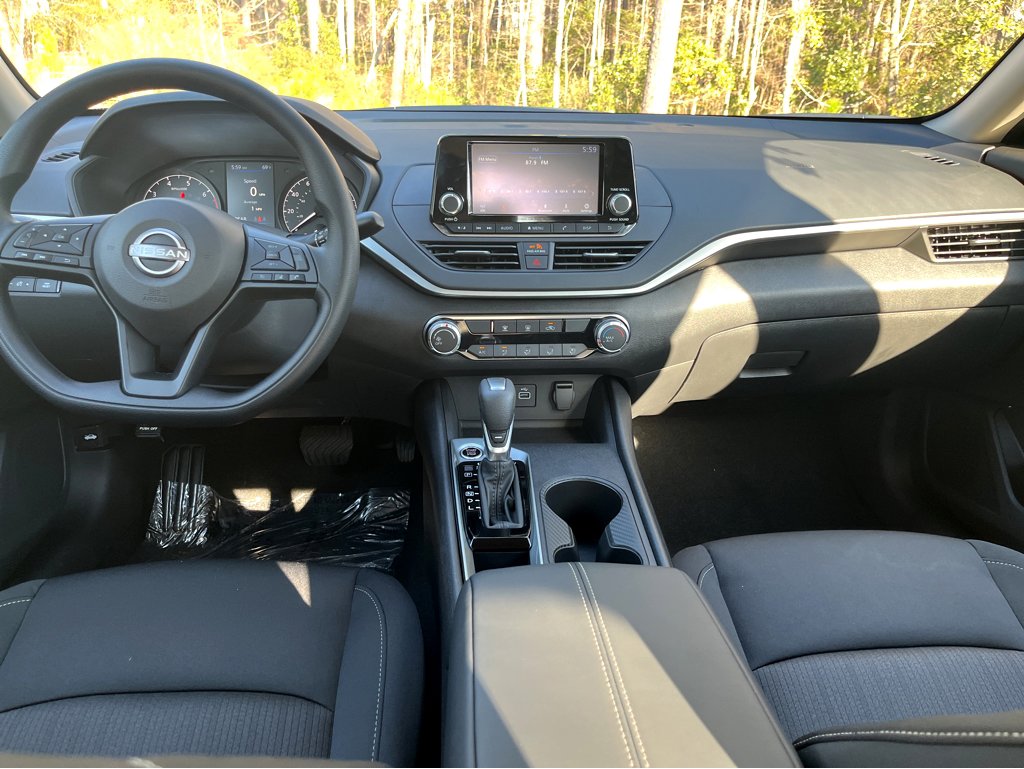 Used 2024 Nissan Altima 2.5 S image 6