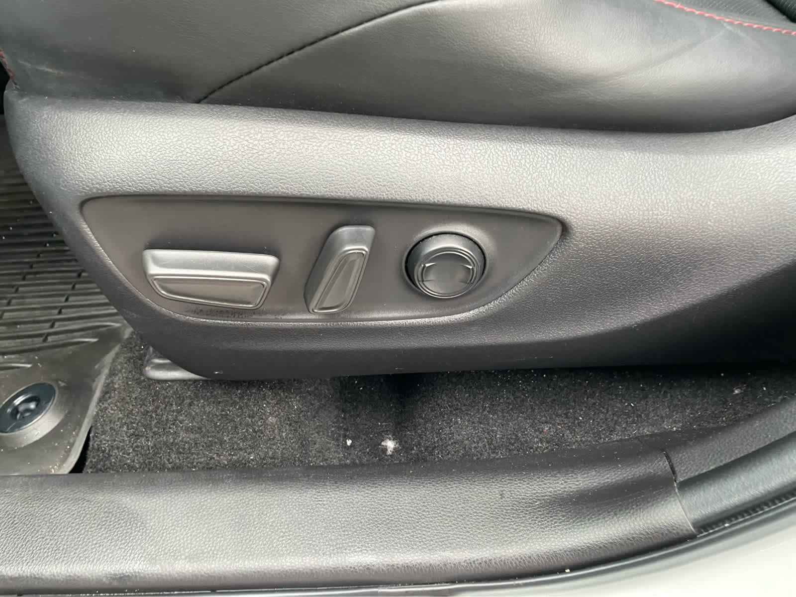 Used 2023 Toyota RAV4 XSE w/ Premium Package image 15