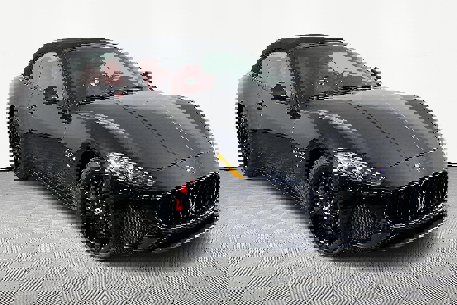 Used 2018 Maserati GranTurismo Convertible image 4