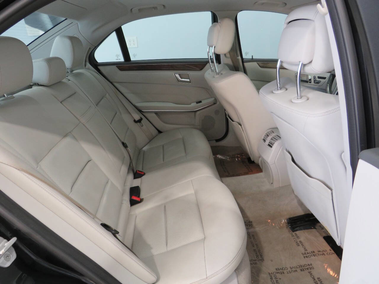 Used 2016 Mercedes-Benz E 350 Sedan w/ Premium Package image 12