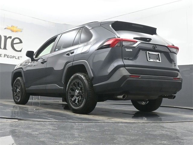 Used 2019 Toyota RAV4 LE image 5