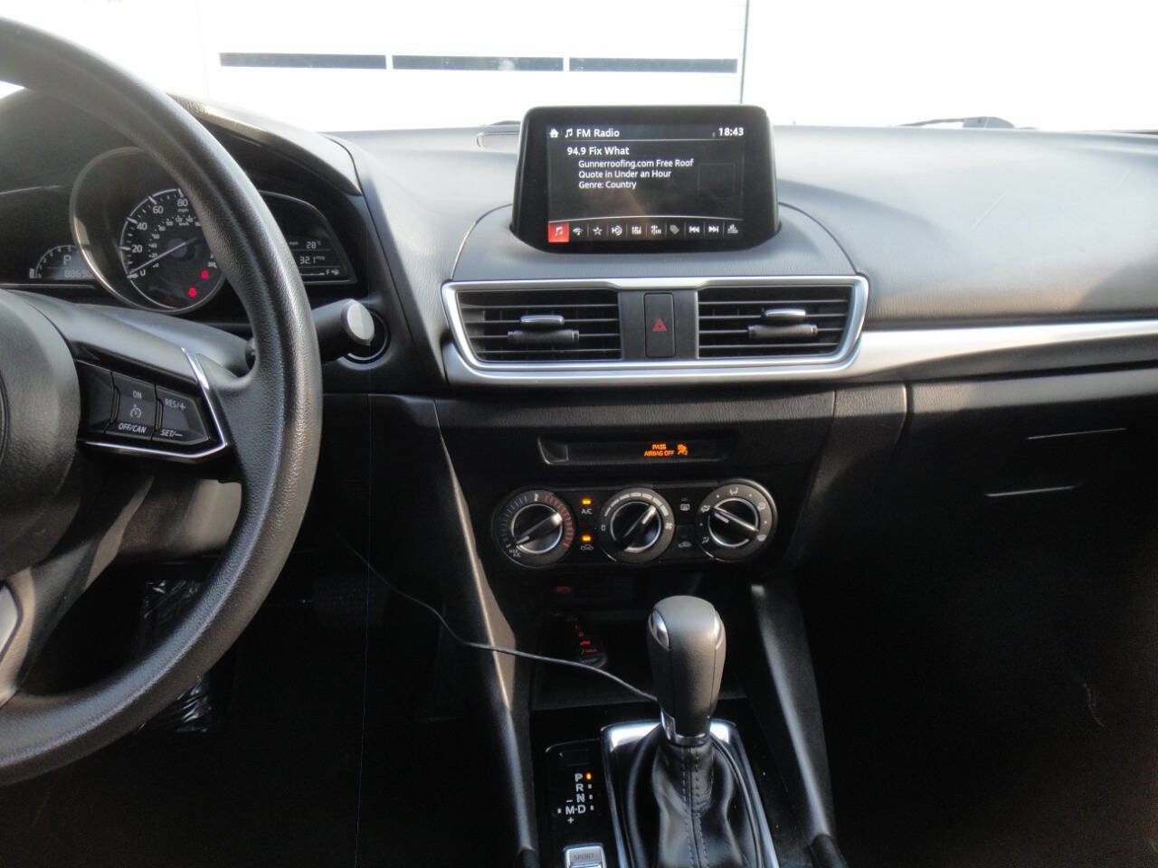 Used 2017 MAZDA MAZDA3 Sport w/ Preferred Equipment Package image 9