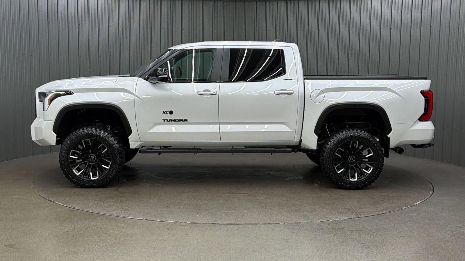 Used 2025 Toyota Tundra Limited w/ TRD Off-Road Package image 2