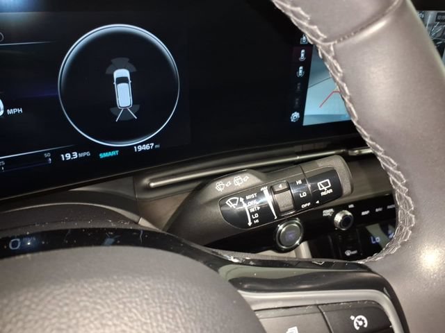 Used 2024 Kia Carnival SX FWD image 28