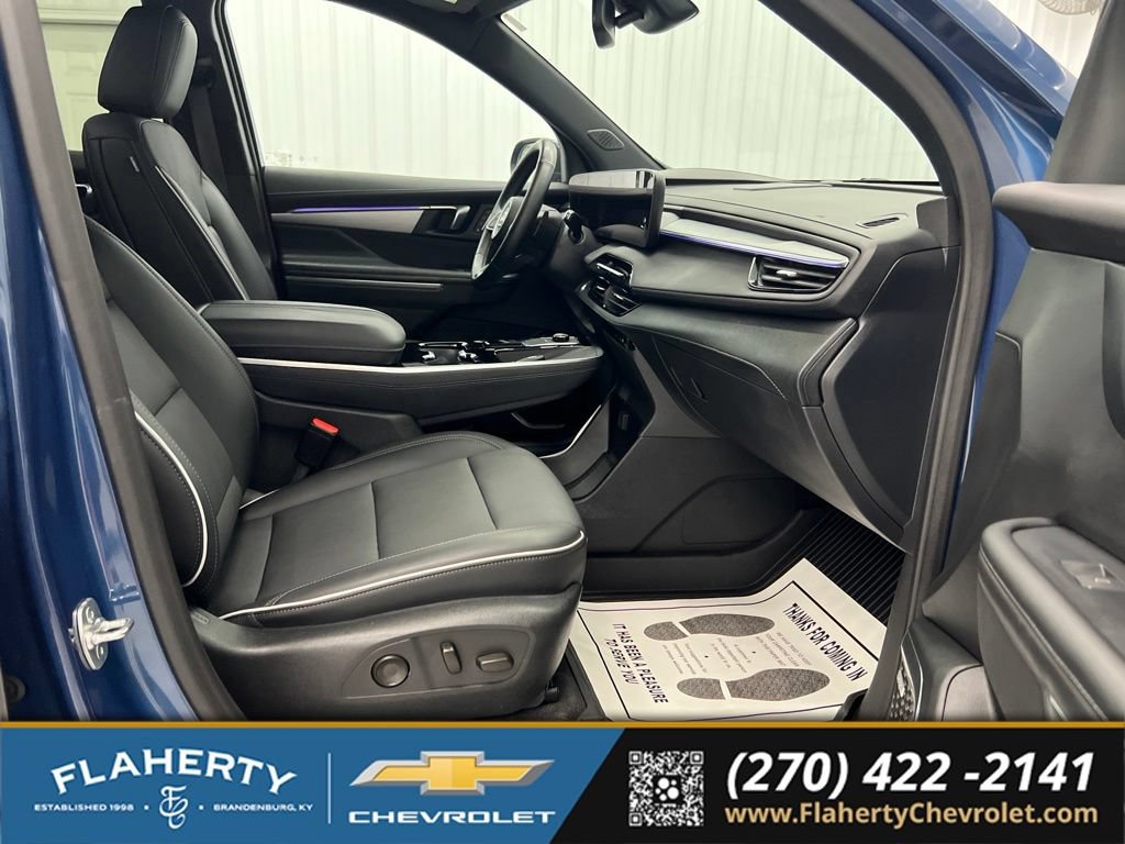Used 2025 Buick Enclave Preferred w/ Power Package FWD image 15