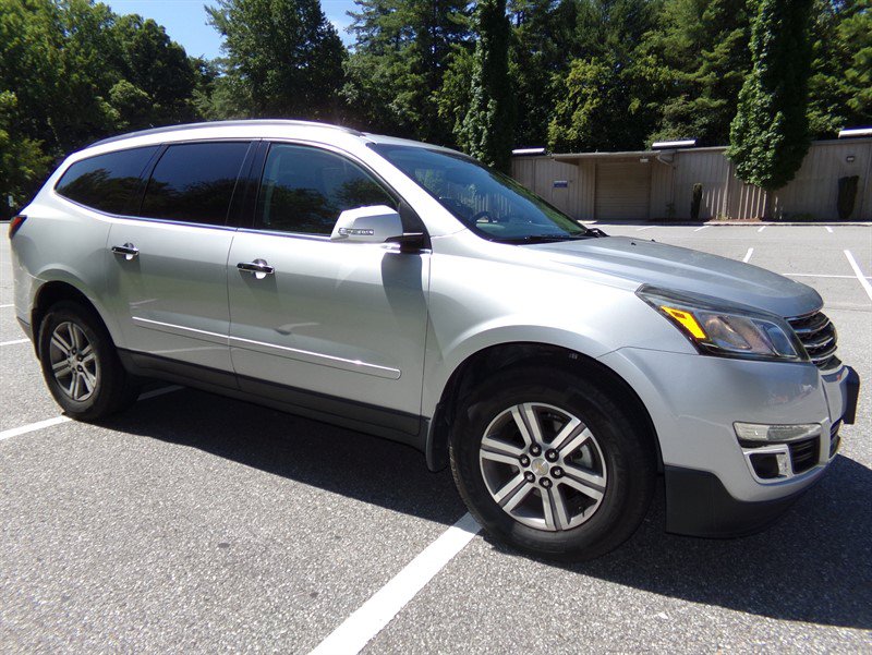 Used 2017 Chevrolet Traverse LT AWD/4WD image 5