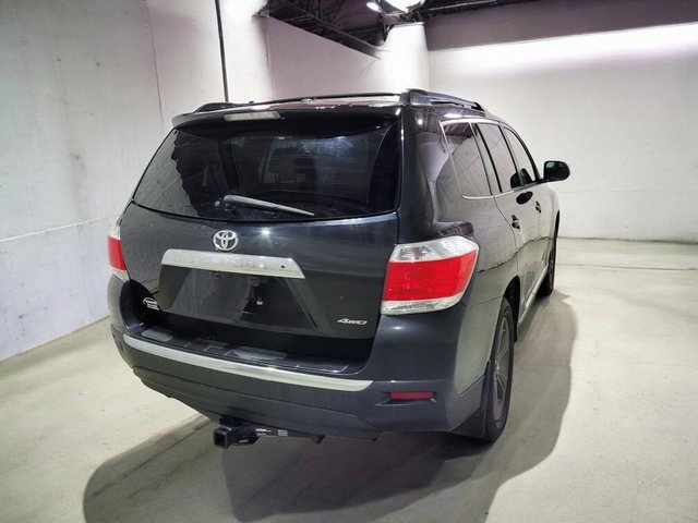 Used 2012 Toyota Highlander 4WD image 19
