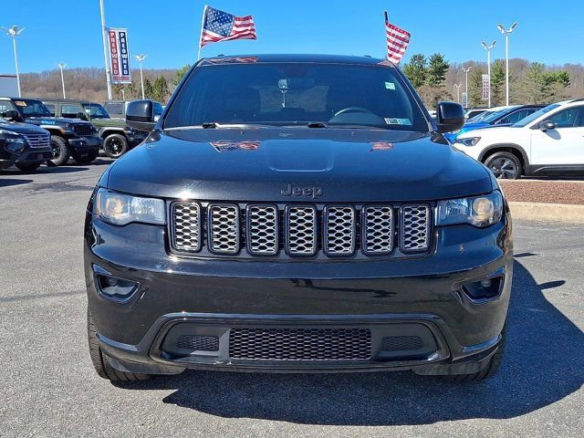 Certified 2018 Jeep Grand Cherokee Altitude AWD/4WD image 2