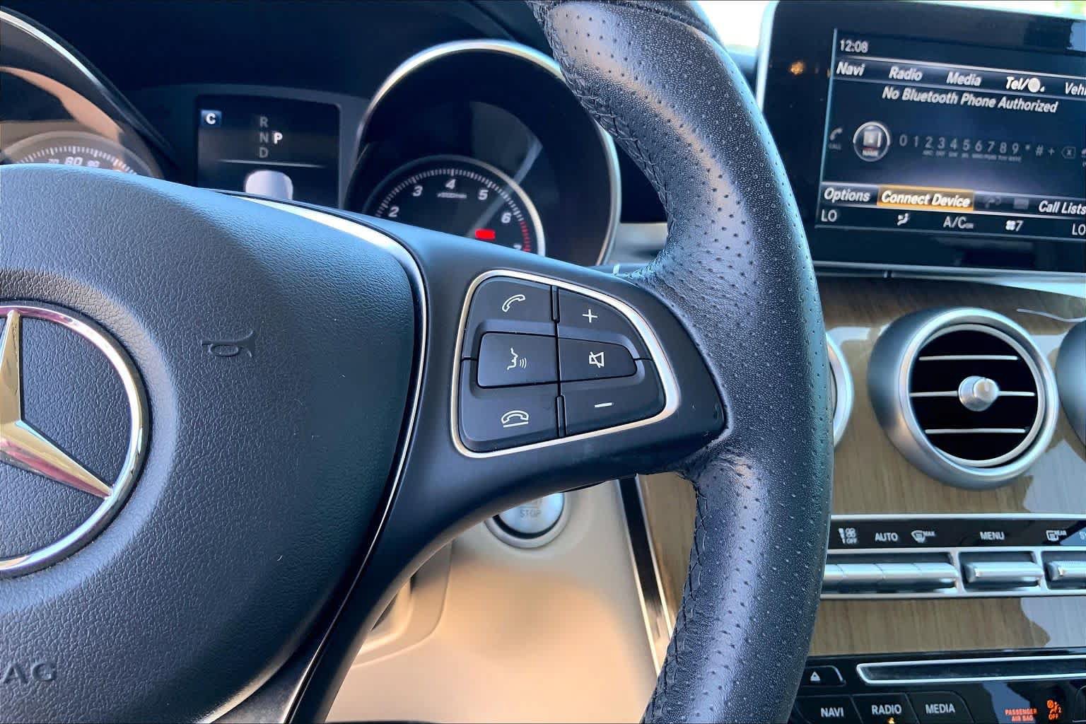 Used 2018 Mercedes-Benz GLC 300 4MATIC image 24