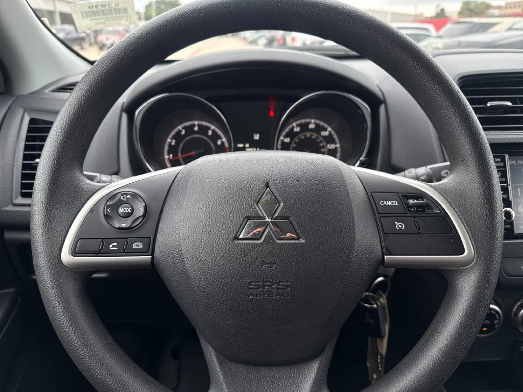 Used 2025 Mitsubishi Outlander Sport ES AWD/4WD image 22