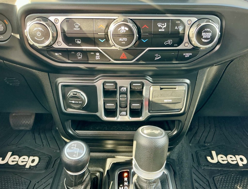 Used 2021 Jeep Wrangler Unlimited Islander image 35