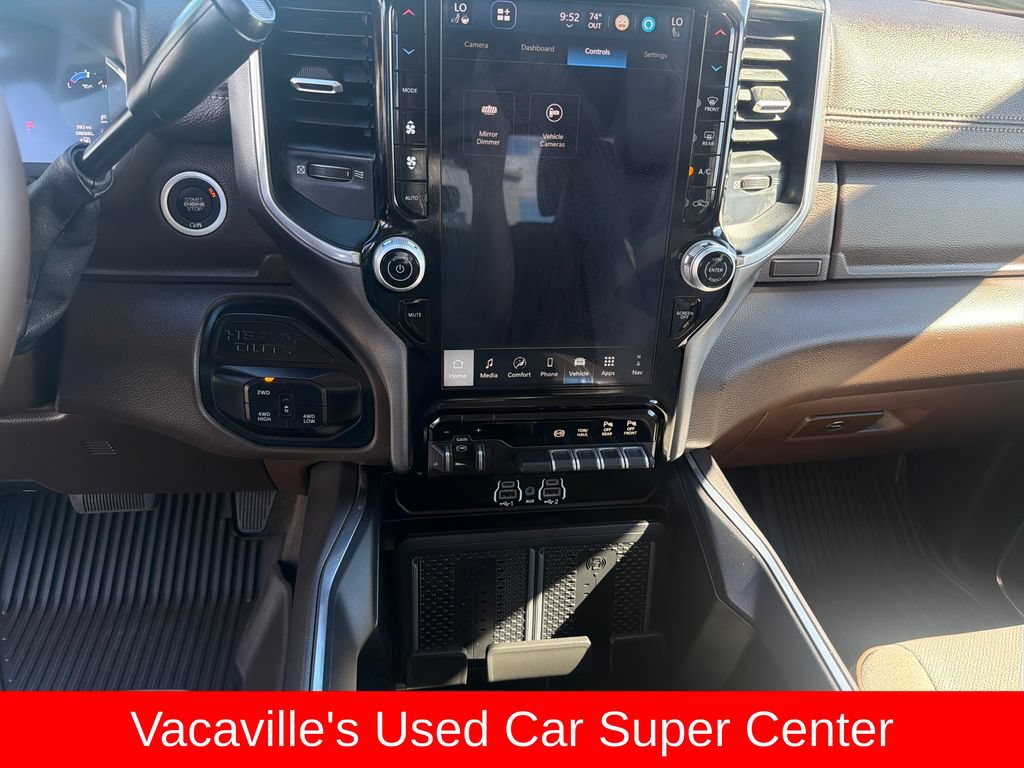 Used 2025 RAM 3500 Laramie AWD/4WD image 17