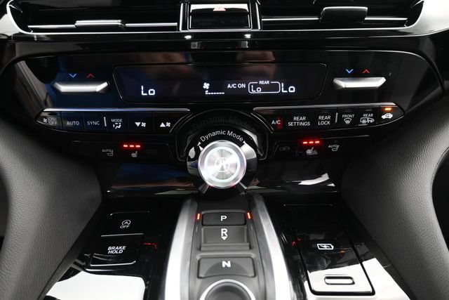 Used 2025 Acura MDX SH-AWD image 17