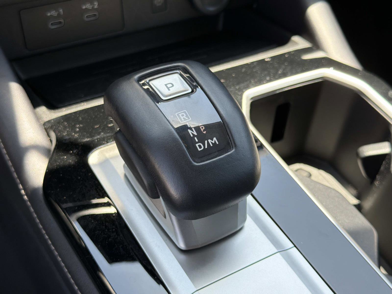 Used 2025 Mitsubishi Outlander SE FWD image 12