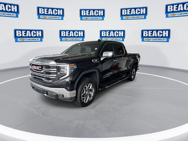 Used 2023 GMC Sierra 1500 SLT w/ SLT Premium Package AWD/4WD image 4
