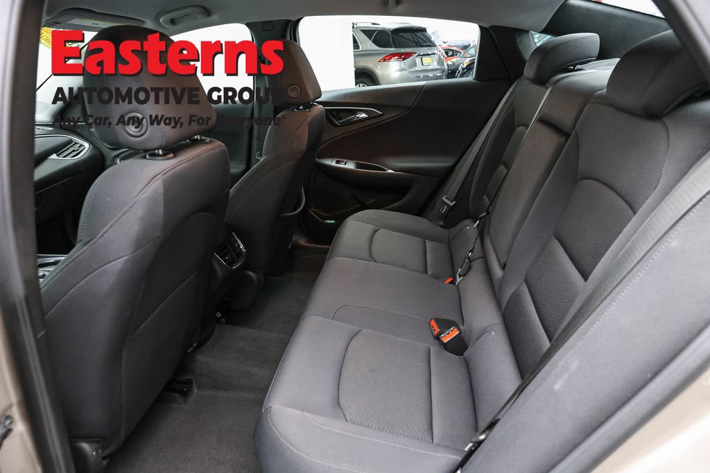 Used 2025 Chevrolet Malibu LT FWD image 21