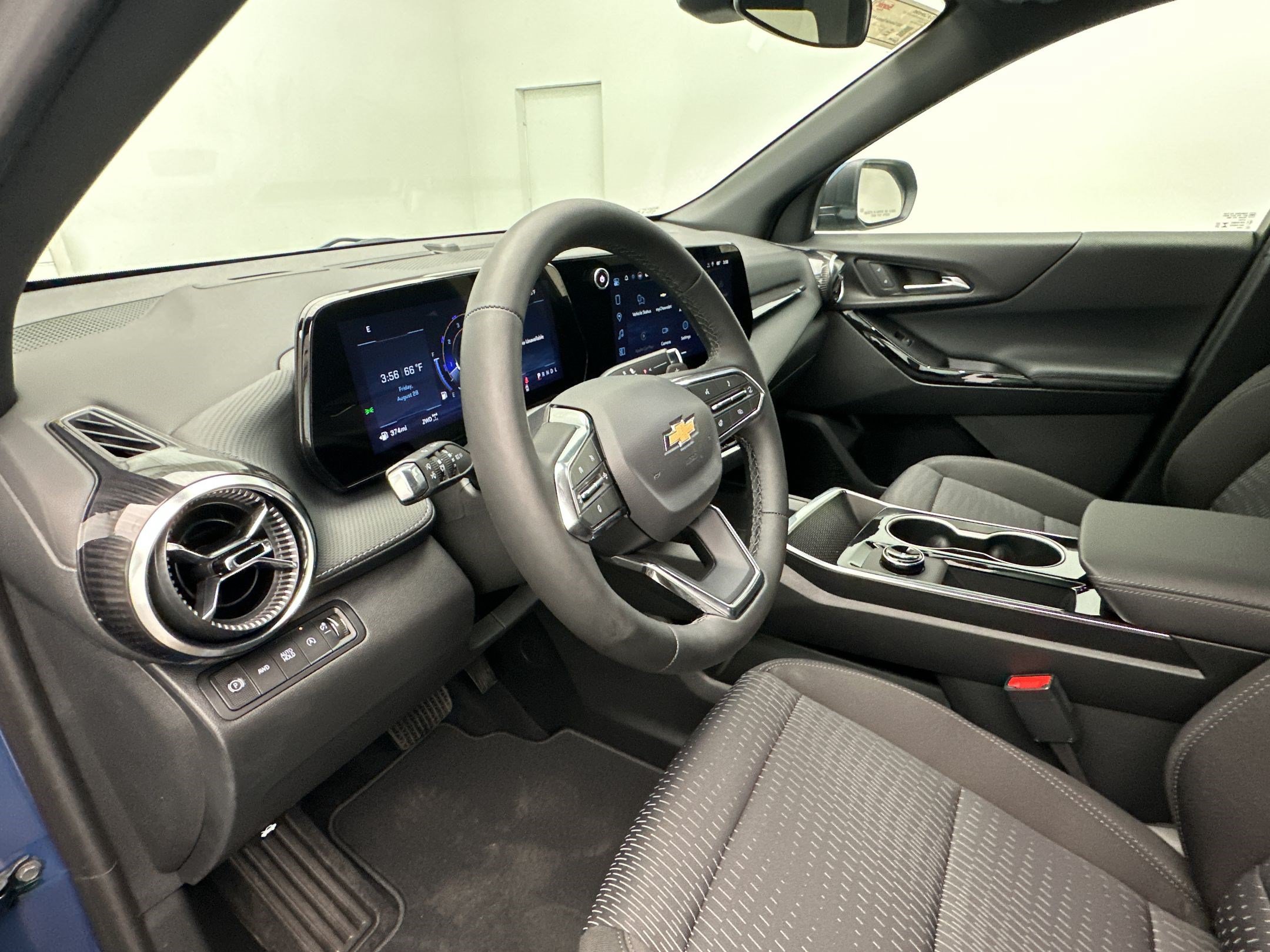 New 2027 Chevrolet Equinox LT AWD/4WD image 4