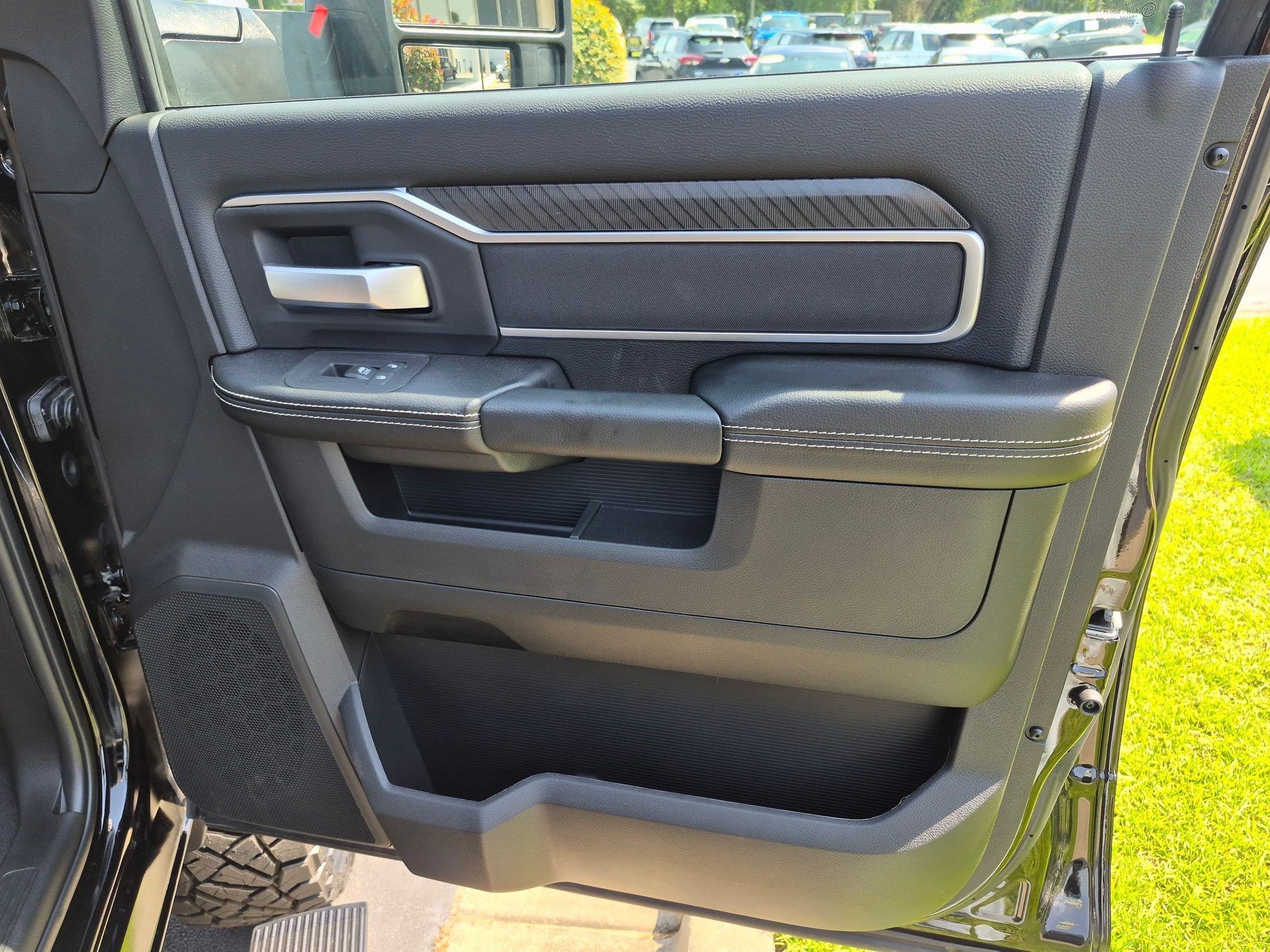 New 2026 RAM 3500 Big Horn AWD/4WD image 22