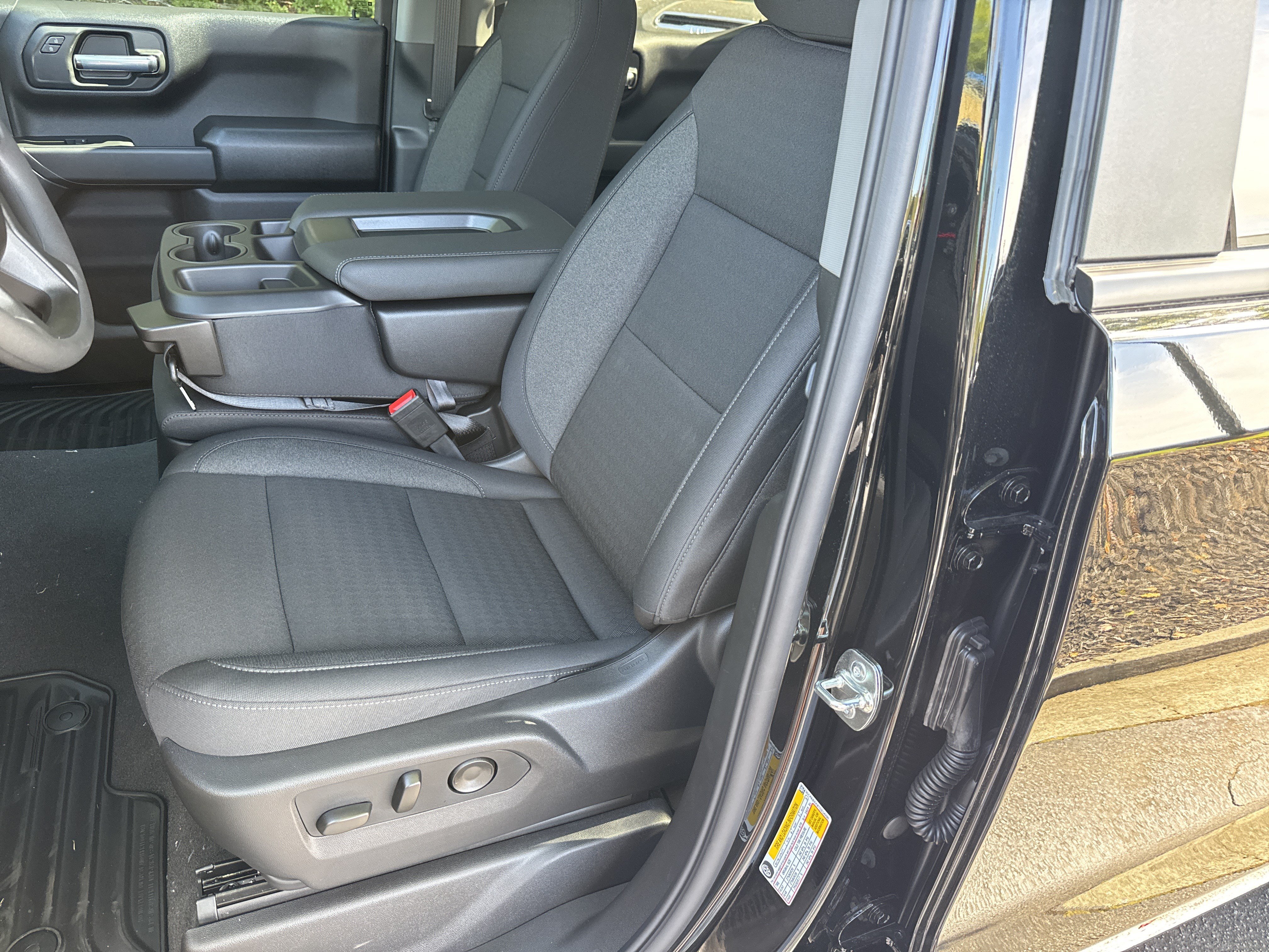 New 2026 Chevrolet Silverado 1500 Custom RWD image 9
