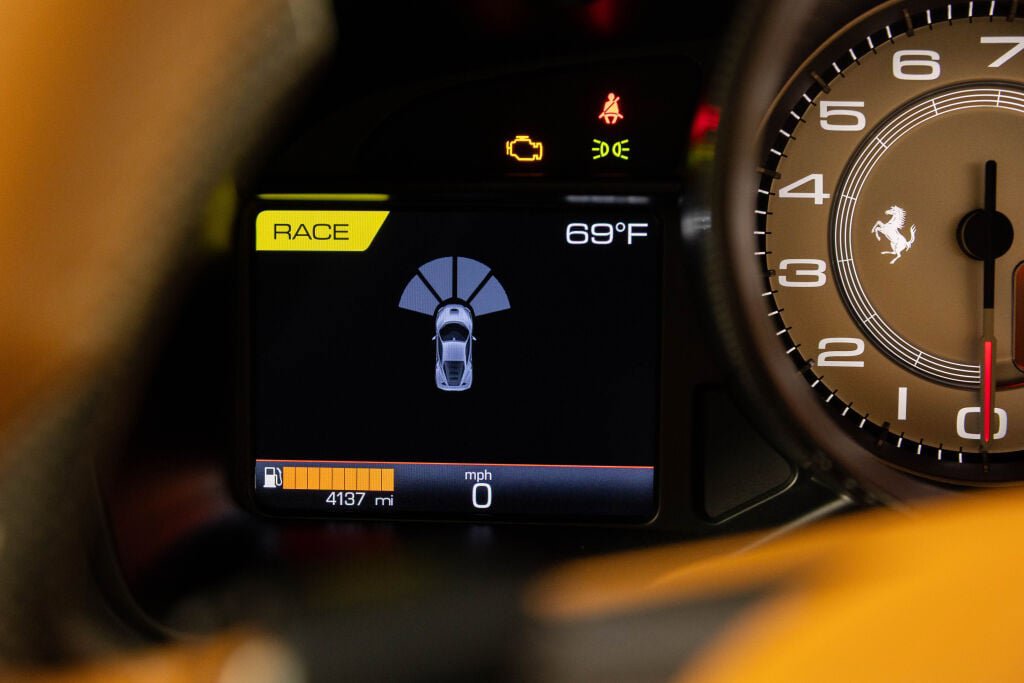 Certified 2021 Ferrari F8 Tributo RWD image 47