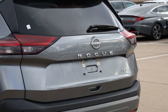 Used 2023 Nissan Rogue S image 6
