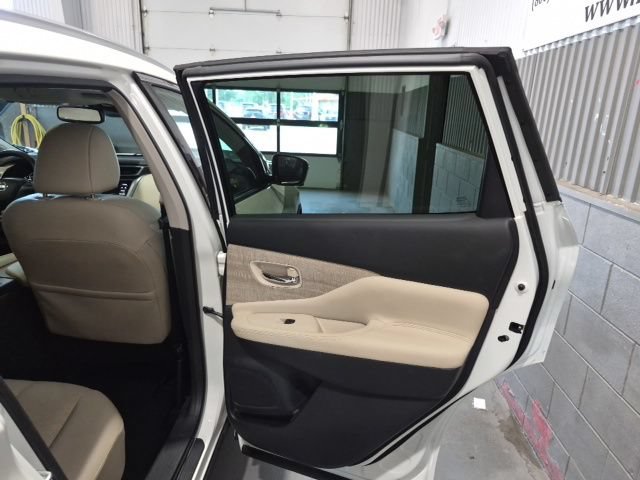 Used 2020 Nissan Murano SL w/ Moonroof Package AWD/4WD image 23