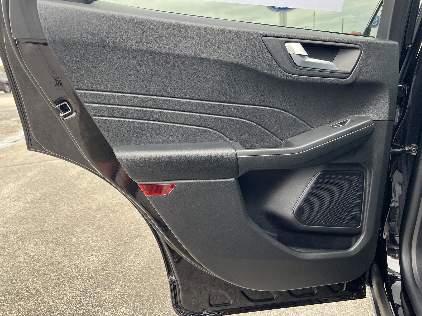 Used 2023 Ford Escape Platinum image 18