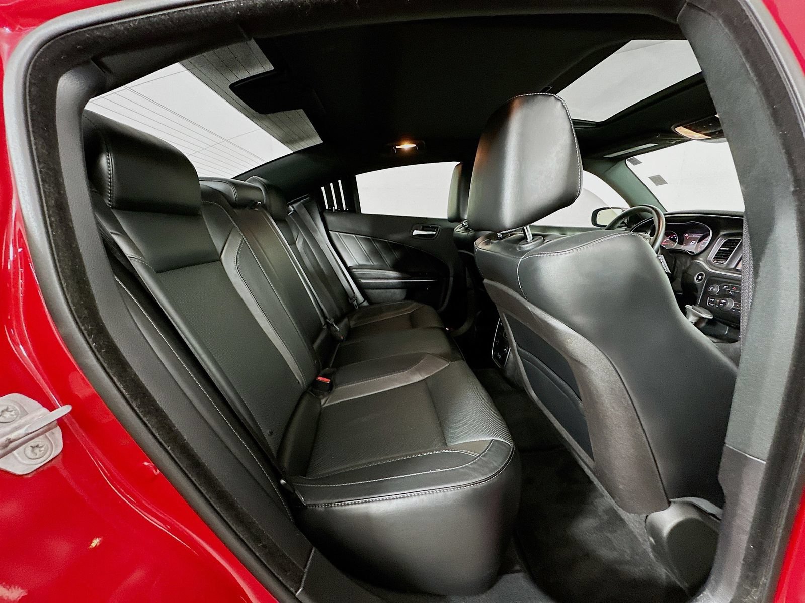 Used 2015 Dodge Charger SXT w/ AWD Plus Group image 33
