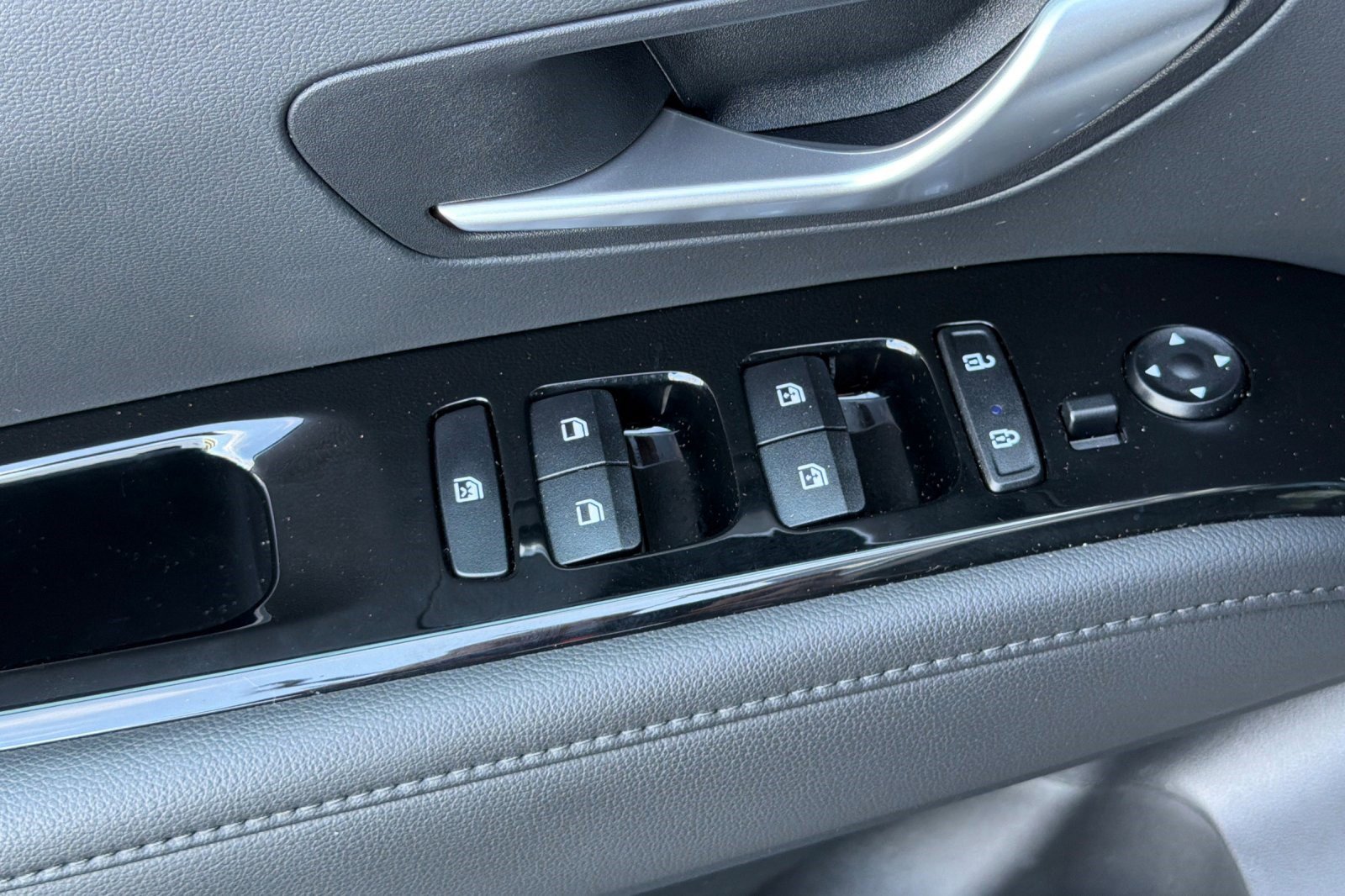 Used 2023 Hyundai Tucson Limited image 13