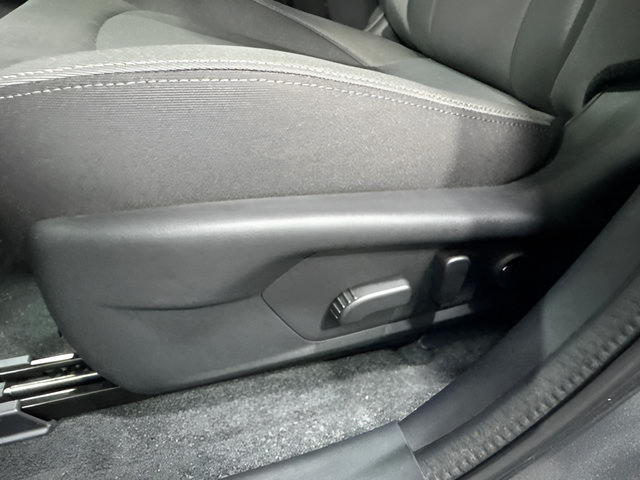 New 2026 Subaru Crosstrek 2.5i Premium AWD/4WD image 17