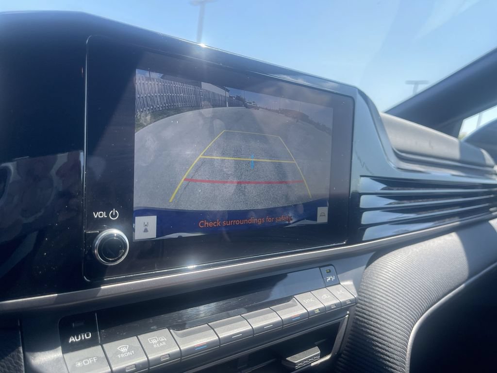 Used 2025 Toyota Camry SE FWD image 18