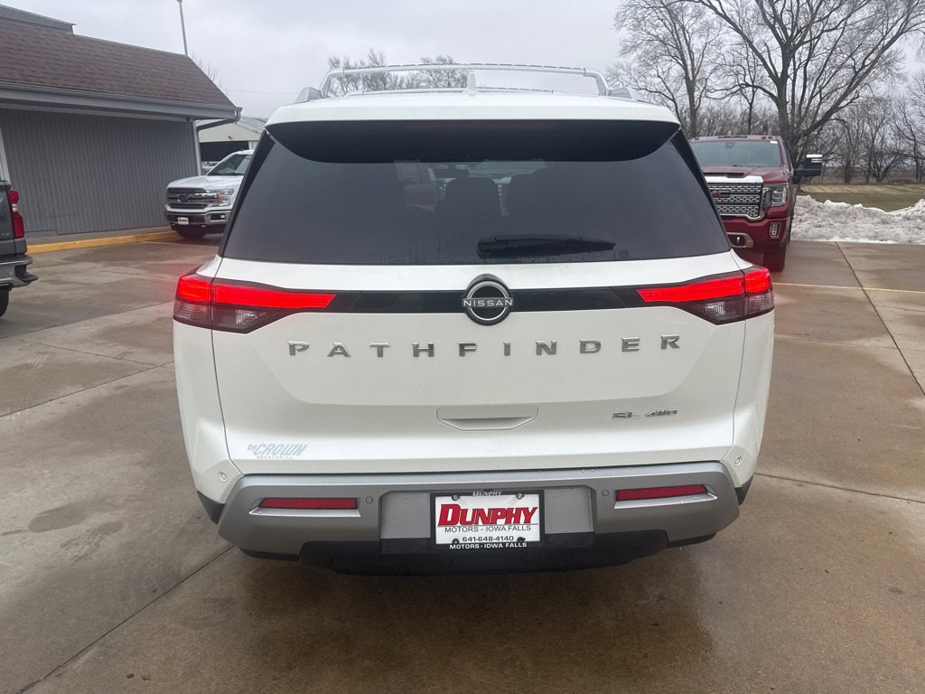Used 2023 Nissan Pathfinder SL image 4
