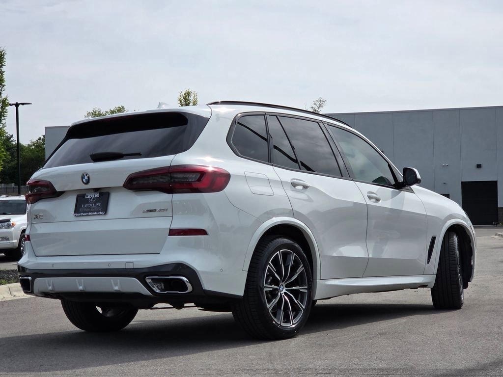 Used 2022 BMW X5 xDrive40i w/ M Sport Package AWD/4WD image 29
