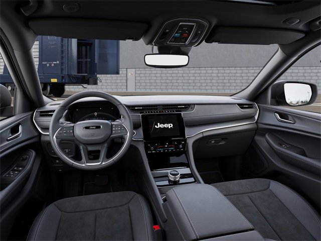 New 2025 Jeep Grand Cherokee Laredo image 14