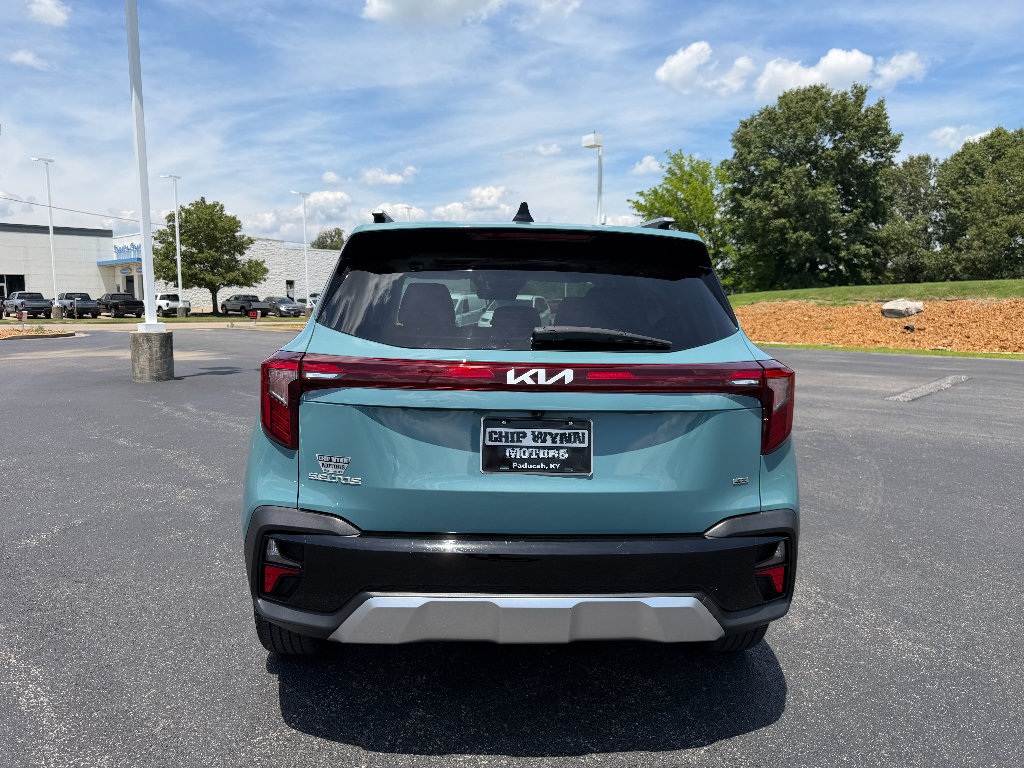 Used 2024 Kia Seltos EX AWD/4WD image 6