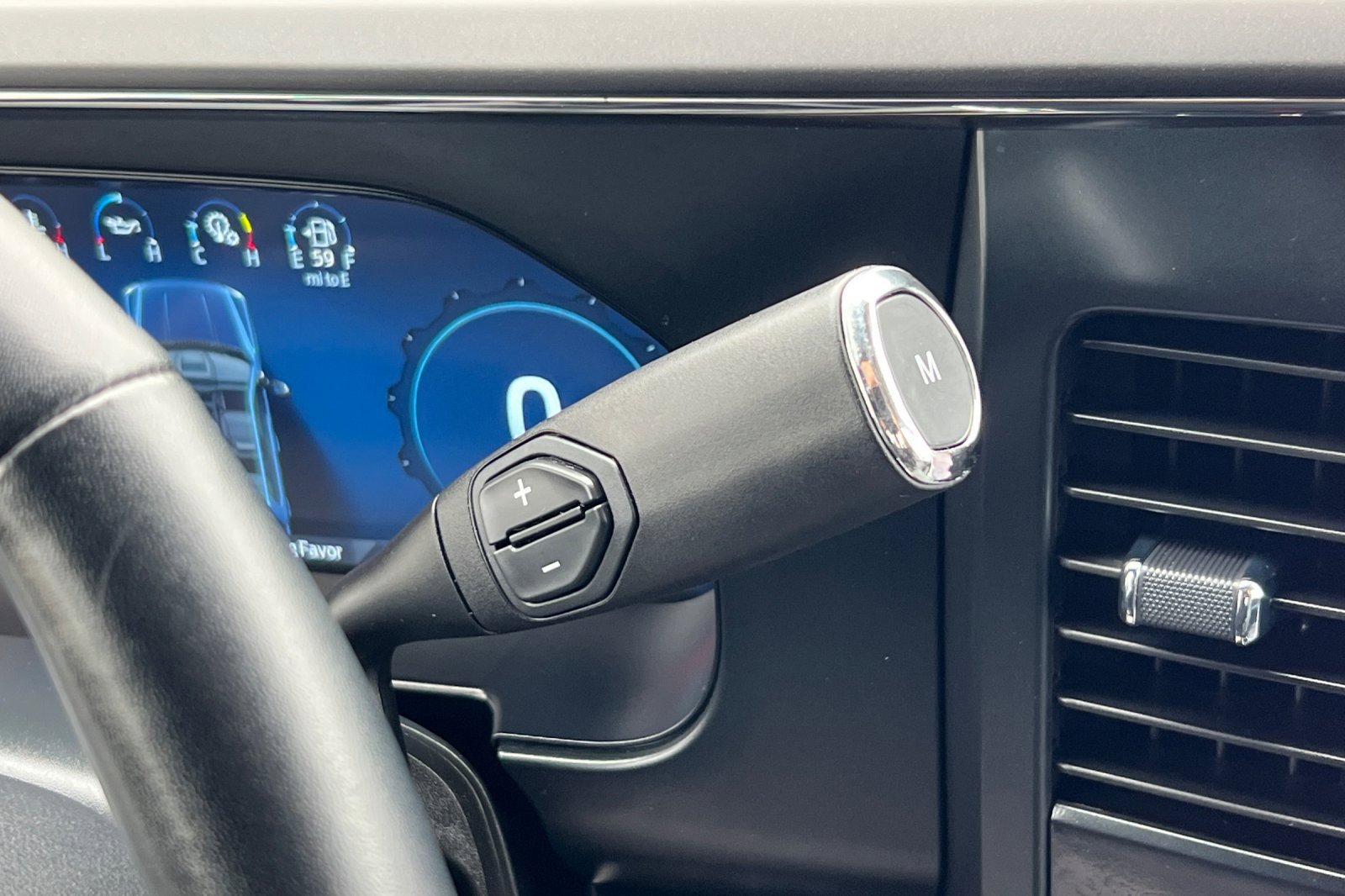 Certified 2024 Ford F250 Lariat w/ Tremor Off-Road Package image 22