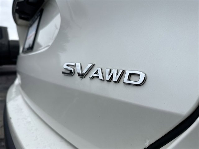 Used 2018 Nissan Rogue SV w/ Sun & Sound Touring Package image 5