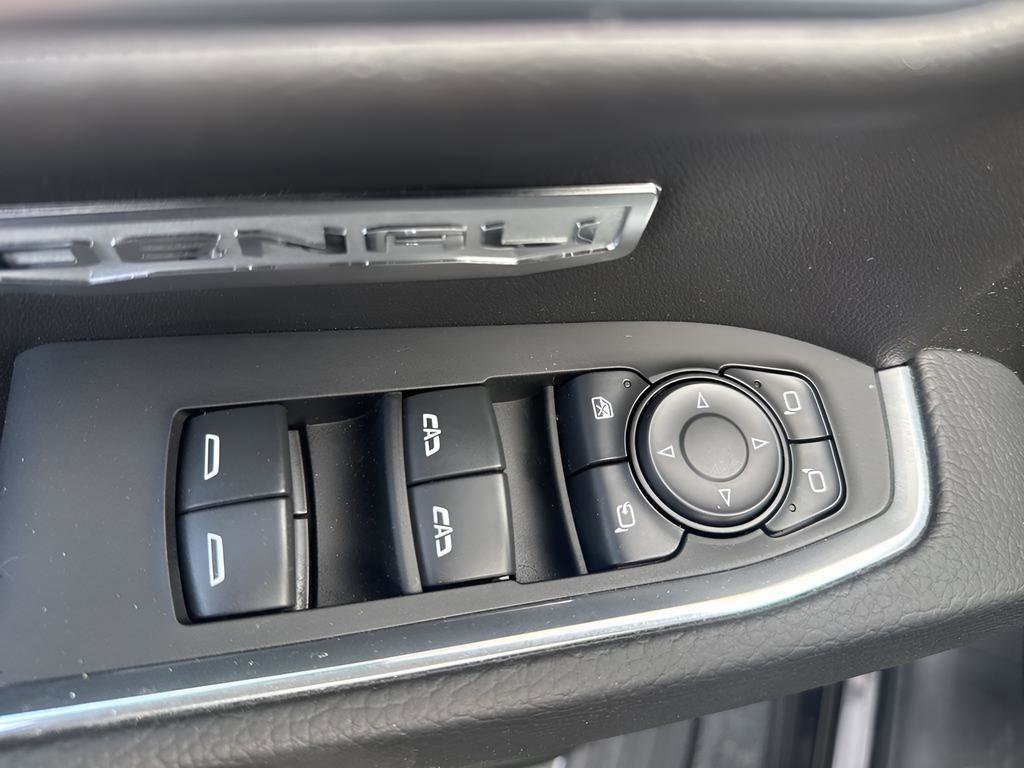 Used 2024 GMC Sierra 1500 Denali image 14
