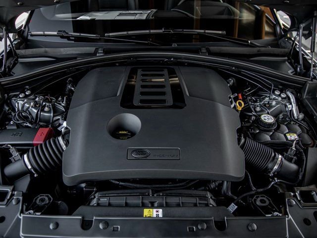 Used 2025 Land Rover Range Rover Velar Dynamic SE image 31