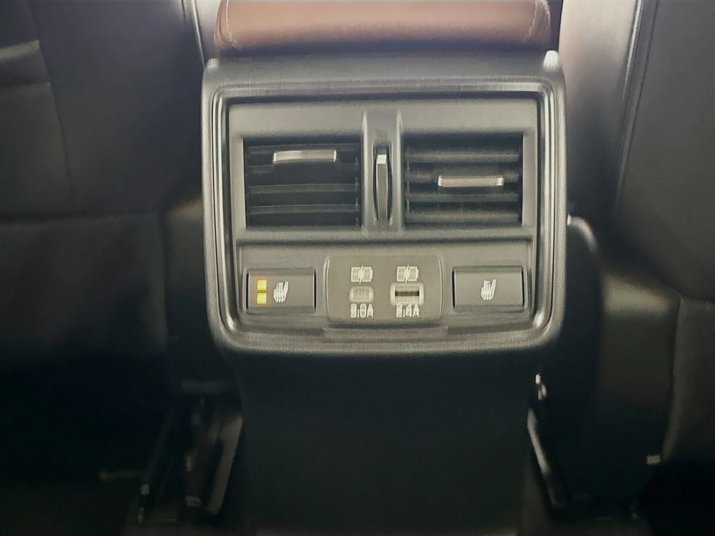 Used 2025 Subaru Forester Touring AWD/4WD image 31