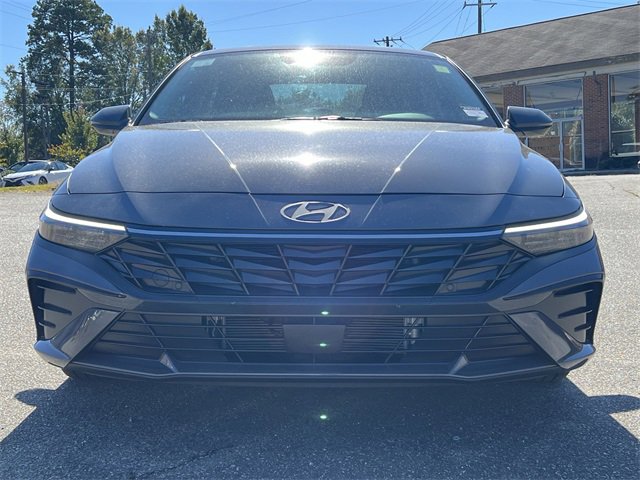 Used 2024 Hyundai Elantra Limited image 33