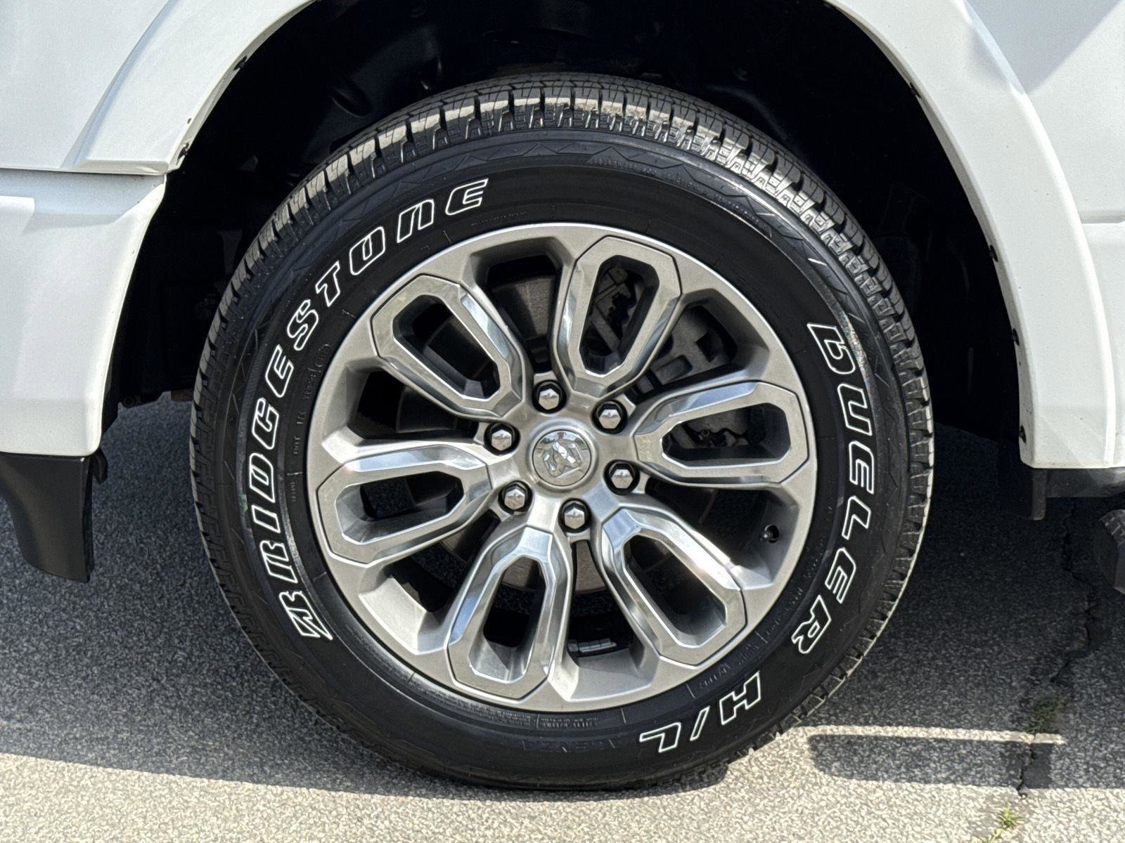 Used 2022 RAM 1500 Laramie w/ Sport Appearance Package image 13