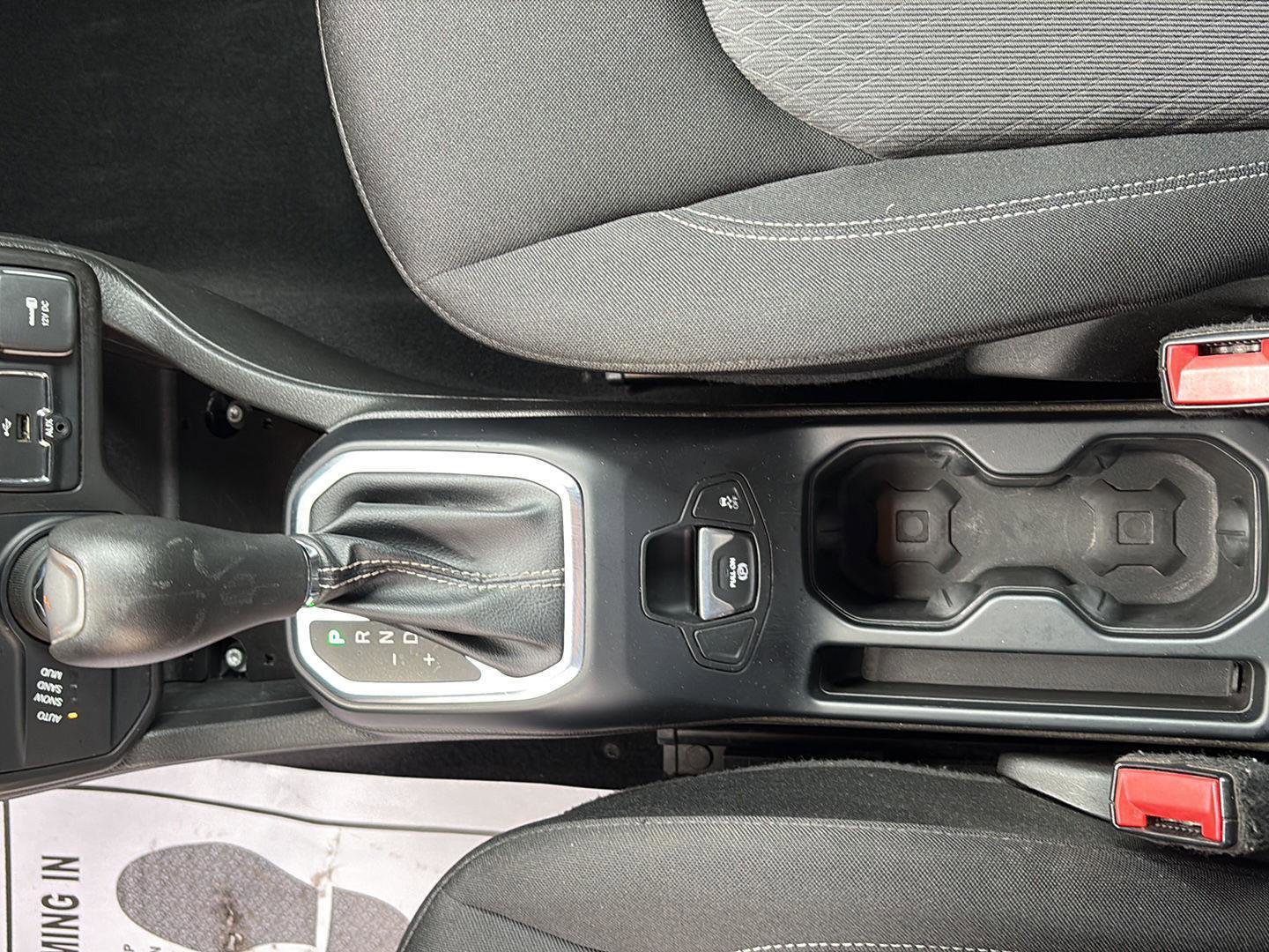 Used 2021 Jeep Renegade Latitude image 17