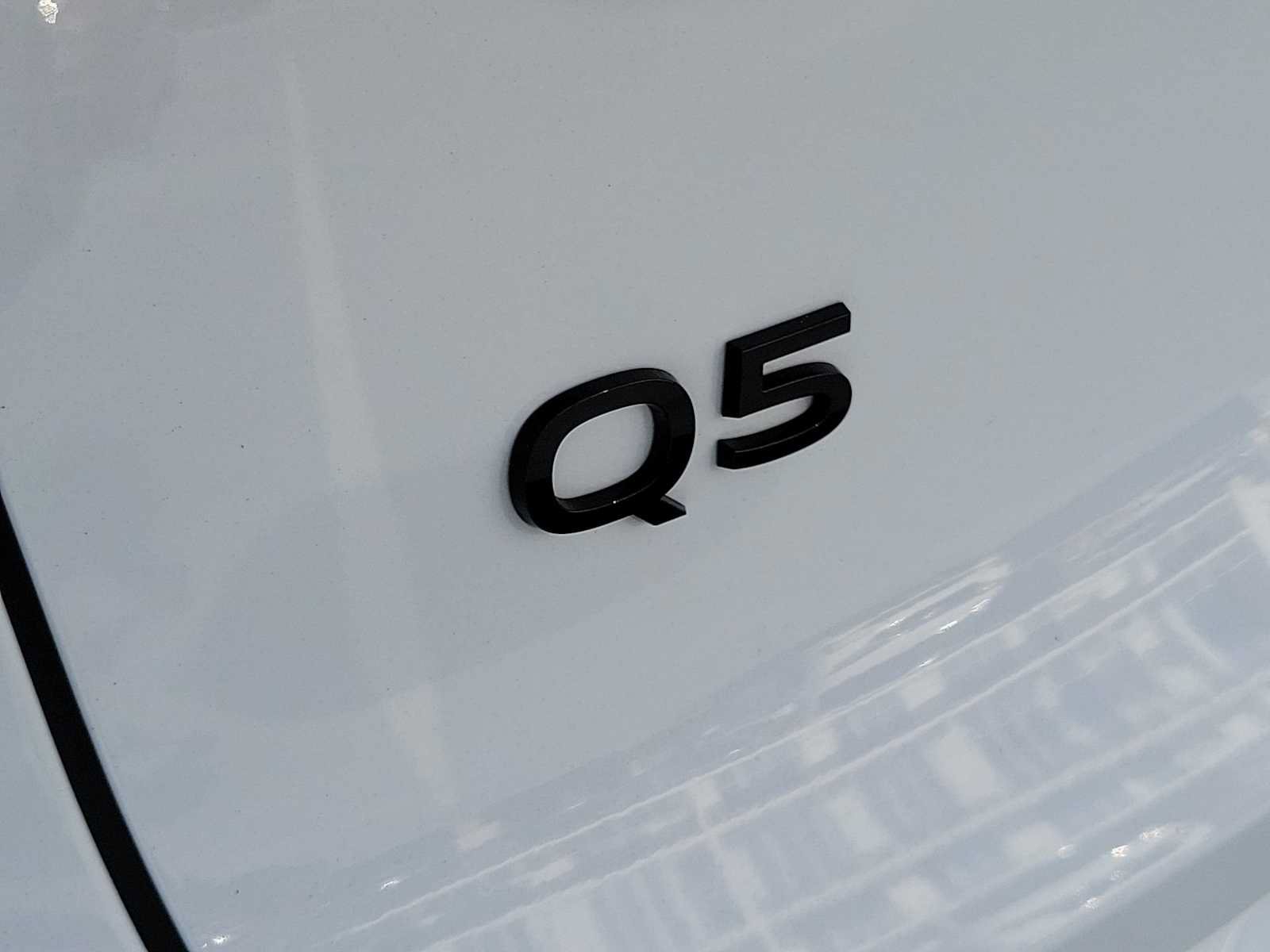 Certified 2025 Audi Q5 Premium Plus w/ Premium Plus AWD/4WD image 11