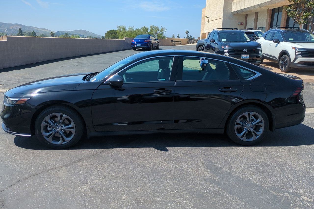 Certified 2023 Honda Accord EX image 9