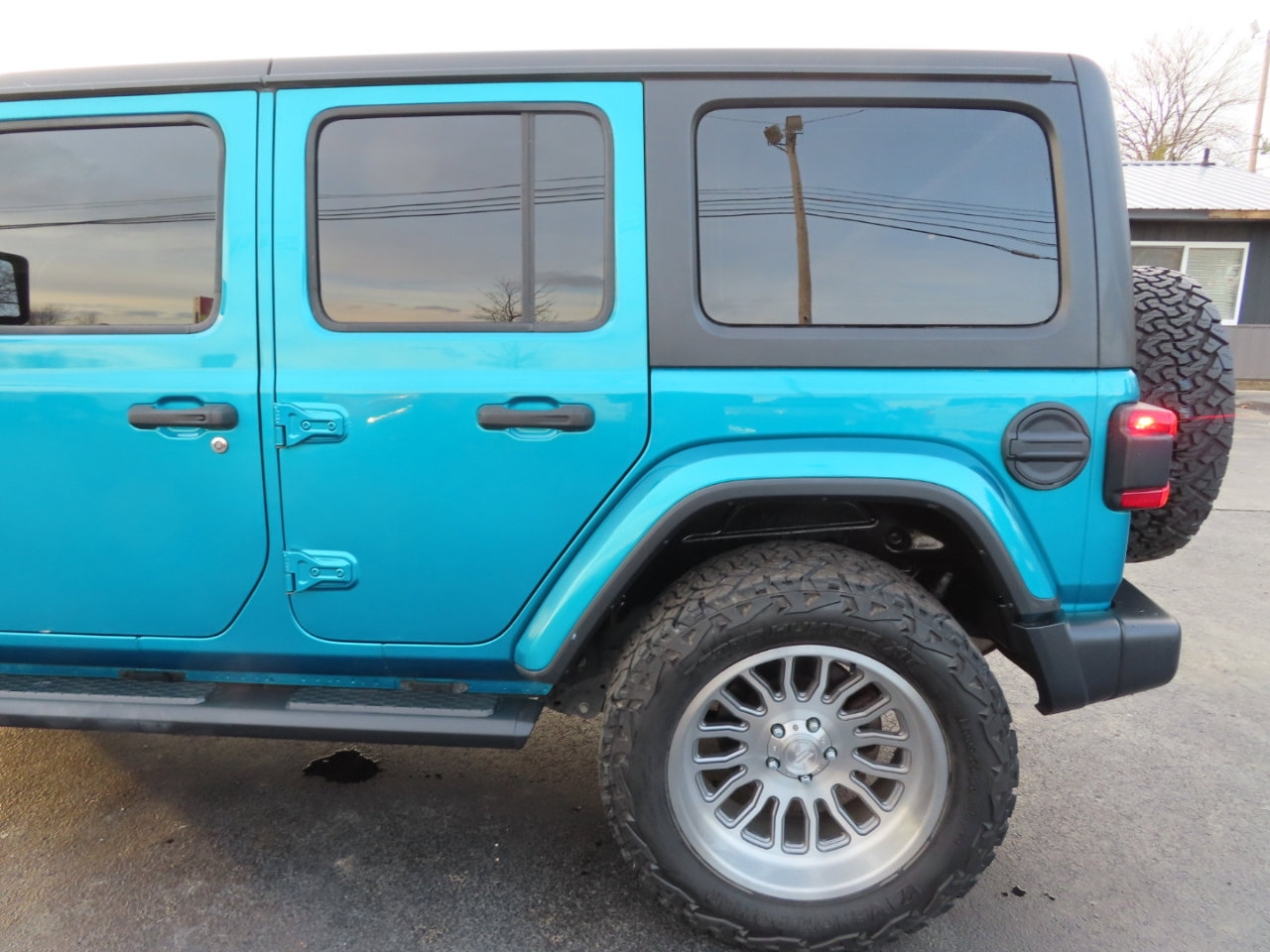 Used 2019 Jeep Wrangler Unlimited Sahara image 15