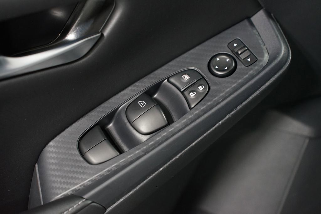Used 2025 Nissan Sentra SV image 27