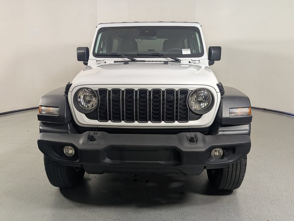 Used 2025 Jeep Wrangler Unlimited Sport AWD/4WD image 2